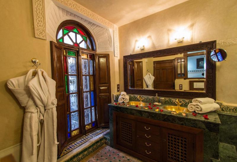 Riad Les Remparts De Fes Luaran gambar